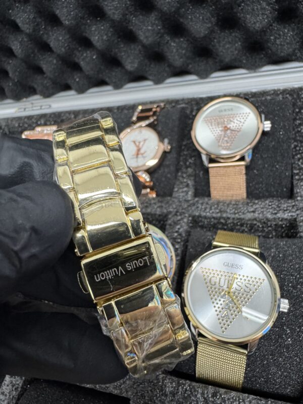 Женски часовник LOUIS VUITTON