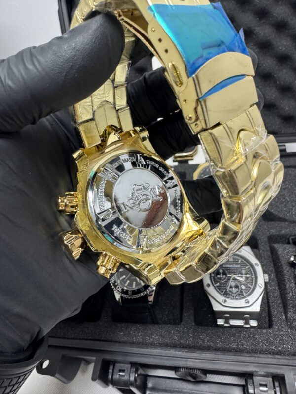 Invicta Inviota gold